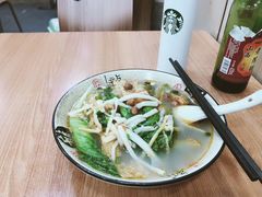 -忆螺巷螺蛳粉(步行街小巷店)