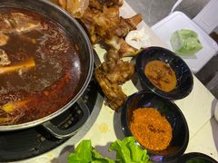 -运气牛自助酱大骨火锅(南京东路店)