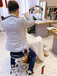 -PE SALON 