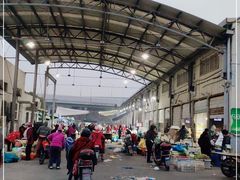 -七宝蔬菜农副产品综合交易市场-停车场