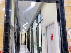 -雅致口腔门诊部(五羊邨地铁店)