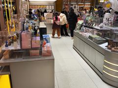 -泡泡玛特POPMART(蓝色港湾店)