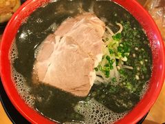 黑芝麻炸蒜油味黑拉面-博多一幸舍(侨福芳草地购物中心店)