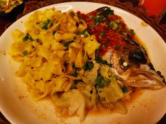 招牌鱼头面-屯屯面(海尔路店)