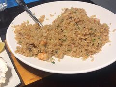 -臻鲜燕海鲜融合餐厅(金陵style店)