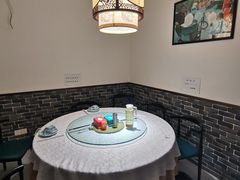 包厢-茸梅路右拐龙虾-农家菜(松江店)