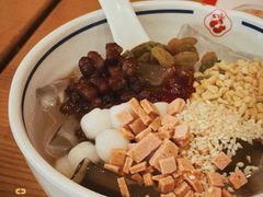 -蓉李记成都名小吃(太原龙湖万达店)