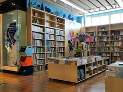 -新华书店(泉城路店)