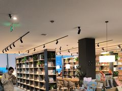-魔方城市书房(中街益田店)