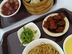 顶黄加蟹小笼包-常州糕团店(北大街新世纪商城店)