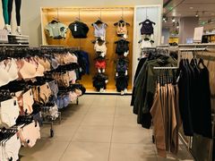 -H&M(华润万象城店)
