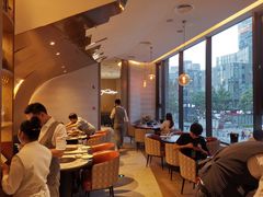 -斯普汇生蚝牛排馆(中骏世界城店)