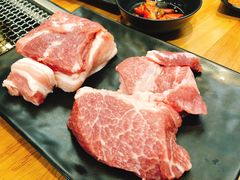 五花肉-肉甲韩国木炭烤肉(新壹街1店)