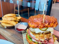 双蛋指椒牛肉汉堡-魏斯理汉堡(西安沣东吾悦店)