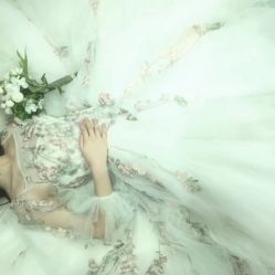 -VV新娘婚纱礼服体验馆