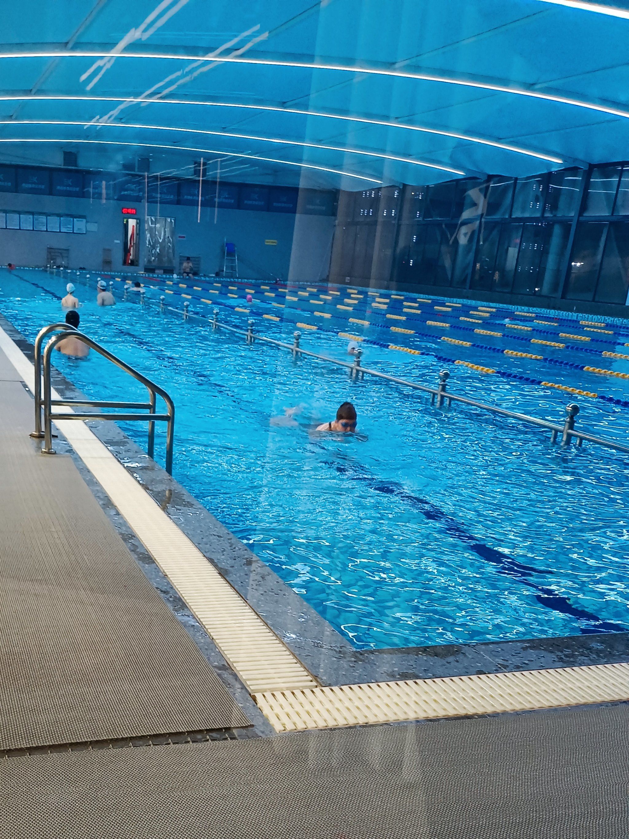 游泳池里清凉一夏 丨泳道之旅 🏊‍身心畅快