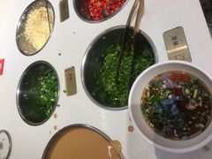 -龍歌自助小火锅(市南金茂湾店)
