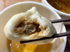 老济南猪肉大葱包-草包包子铺(宽厚里店)