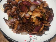 -东口码头·烧鸽子·鱼头泡饼·地方菜(金鹰悦城店)