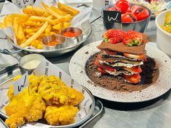 -W COLLECTIVE  DESSERT SHOP