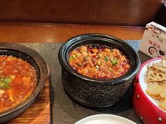 -万重锦·人文川菜馆(骡马市店)