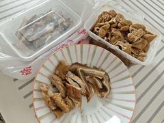-谢记素红大肠店(新民路店)