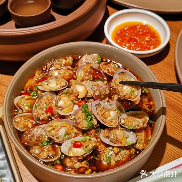 杭州新开的!粥好吃潮汕菜也好吃。