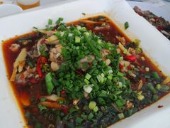 -兔行天下-鸿鹤鲜锅兔(中海国际店)