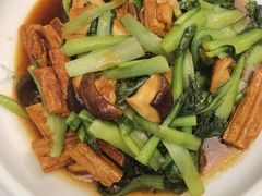香菇腐竹烧青菜-纳家楼·地道陕菜(劳动路店)