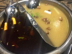 -肖肖酸萝卜鱼火锅(总店)