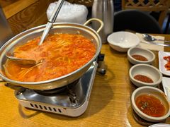 泡菜汤-Myth猪蹄(明洞店)