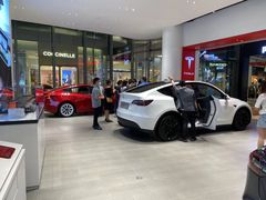 -TESLA 特斯拉(广州天环广场体验店)
