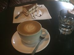 靠窗位-MEET COFFEE婉约咖啡(宝善公寓店)