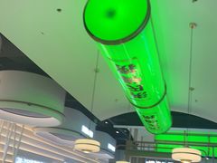 大堂-洪氏嗨捞·广东猪肚鸡·椰子鸡火锅(西咸万象城店)