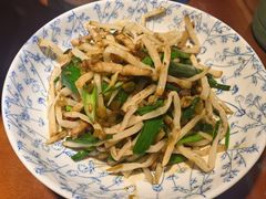 高山芦苇苗-魏铭鱼头捞饭(晋阳路店)