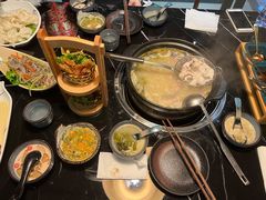 女王锅-小椒娘撒椒鱼火锅(三八广场店)
