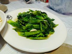 -肥肥虾庄·金牌油焖大虾(首义路店)