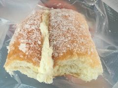 椰丝奶油包-皇后饼店(财富广场店)