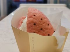 草莓雪宝宝-奈雪的茶(东莞汇一城店)
