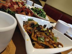 -隔壁老王·家常云南菜(花巷店)