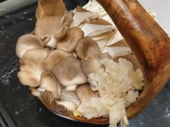 -红鼎豆捞·非遗鲍皇汤火锅(宝丰路店)