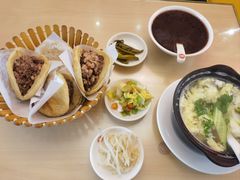 -闫家驴肉老店(华电一校店)