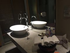 -广州卡丽酒店(大金钟路地铁站店)
