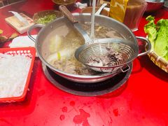 -潮汕·草根牛肉档(上海荟聚城市集市店)