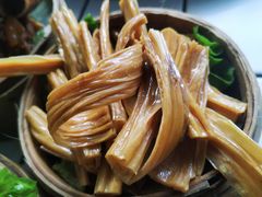 -瓜西西重庆火锅(花溪店)