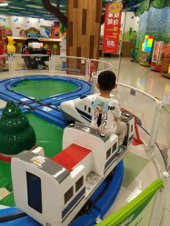 -莫莉幻想儿童乐园(武汉保利广场店)