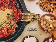 -黄潇洒老火锅(九眼桥宏济巷店)
