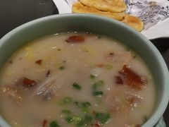 -鸿星花园酒家(银亿家园店)