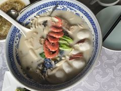 极品鱼头皇-山外山菜馆(玉泉路店)