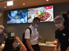 -遇见小面(白云机场T2安检外店)